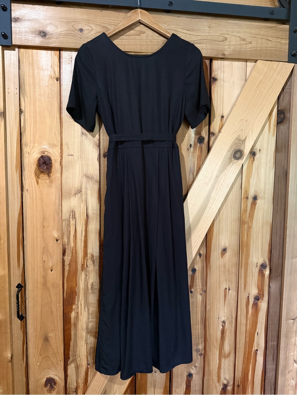Vetta Capsule Bundle 💕 Black Short-Sleeve Button-Front Wrap Dress with Tie Waist - Picture 4 of 13